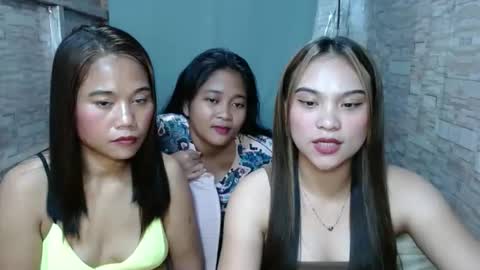 Snapshot of ur_prettymitch chatting on October 8, 3:31 pm ur_prettymitch online show from October 8, 3:31 pm