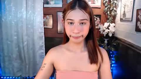 Snapshot of ur_rianlover chatting on October 13, 5:18 am ur_rianlover online show from October 13, 5:18 am