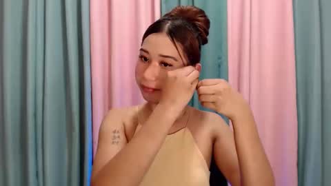 Snapshot of ur_rianlover chatting on November 27, 9:00 am ur_rianlover online show from November 27, 9:00 am