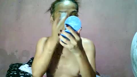 Snapshot of ur_sexybabe_ehra chatting on May 30, 8:22 am ur_sexybabe_ehra online show from May 30, 8:22 am