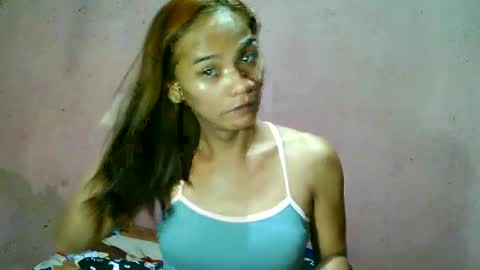 Snapshot of ur_sexybabe_ehra chatting on June 15, 6:59 am ur_sexybabe_ehra online show from June 15, 6:59 am
