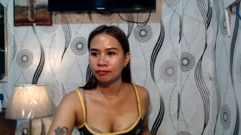 ur_wildflower69 online show from July 2, 1:27 am