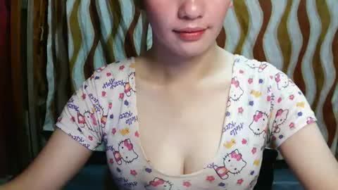Snapshot of ur_yassy chatting on July 4, 10:16 pm ur_yassy online show from July 4, 10:16 pm