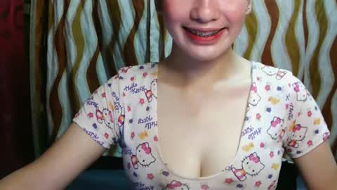 Snapshot of ur_yassy chatting on July 5, 5:47 am ur_yassy online show from July 5, 5:47 am