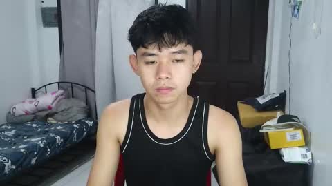 Snapshot of ur_younngtwinkxxx chatting on February 1, 4:55 am Ken online show from February 1, 4:55 am