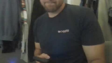 ur_zaddy4now online show from April 21, 2:51 am