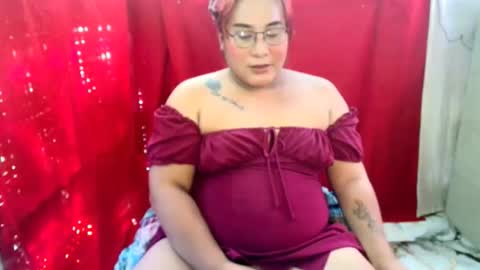 Snapshot of uramazingbomshel chatting on November 4, 5:17 am pretitit micole online show from November 4, 5:17 am