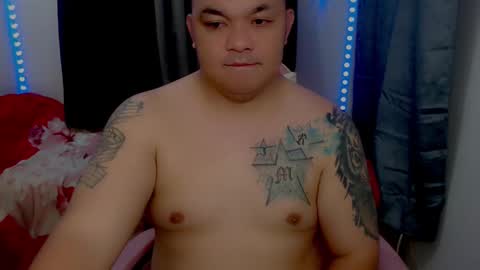 Snapshot of urasain_chub921 chatting on February 4, 2:06 am Mike online show from February 4, 2:06 am