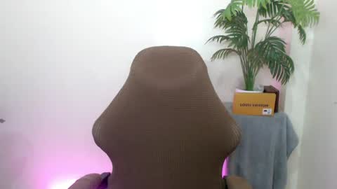 urasian_erica online show from August 10, 5:33 am