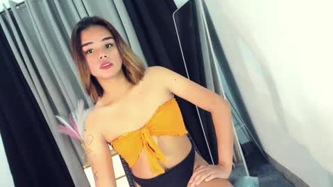 Snapshot of urasian_france69 chatting on December 3, 9:00 am FRANCINE cum with me in pvt or pwrd online show from December 3, 9:00 am