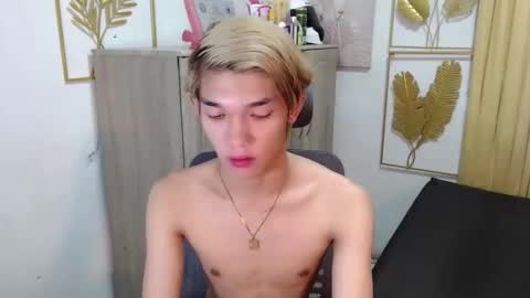 urasian_john20 online show from June 8, 4:13 am