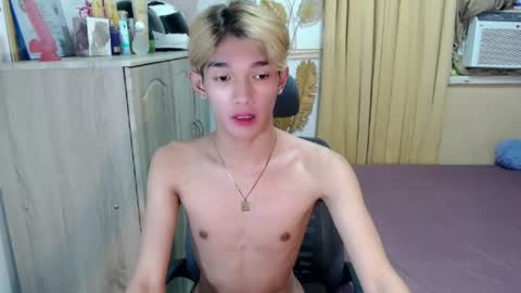 urasian_john20 online show from June 27, 11:15 am