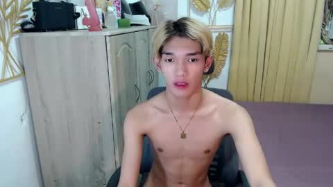 urasian_john20 online show from July 4, 10:32 am