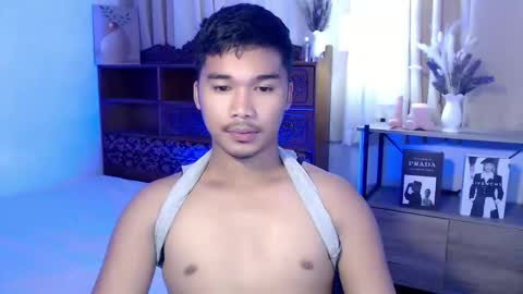 Snapshot of urasian_jpxx chatting on May 3, 10:10 am JAMES online show from May 3, 10:10 am