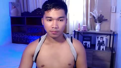 Snapshot of urasian_jpxx chatting on May 5, 2:30 am JAMES online show from May 5, 2:30 am