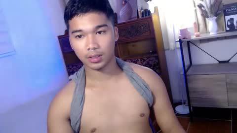 Snapshot of urasian_jpxx chatting on May 21, 10:50 pm JAMES online show from May 21, 10:50 pm