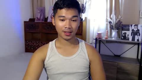 Snapshot of urasian_jpxx chatting on May 24, 7:24 am JAMES online show from May 24, 7:24 am