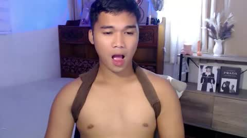 Snapshot of urasian_jpxx chatting on May 28, 12:24 pm JAMES online show from May 28, 12:24 pm