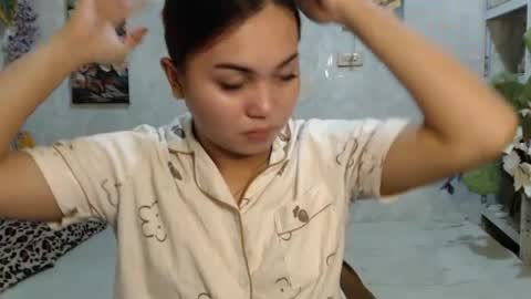 Snapshot of urasian_kat chatting on June 21, 6:21 pm urasian_kat online show from June 21, 6:21 pm