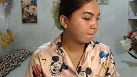 Snapshot of urasian_kat chatting on July 1, 8:41 pm urasian_kat online show from July 1, 8:41 pm