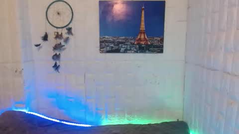 Shirley online show from November 4, 6:07 pm