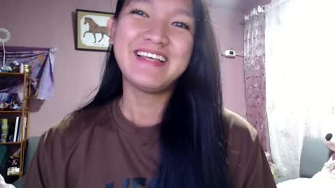 Snapshot of urasian_newra chatting on February 22, 11:57 pm NEWRA ALLISON online show from February 22, 11:57 pm