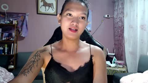 Snapshot of urasian_newra chatting on February 23, 3:51 pm NEWRA ALLISON online show from February 23, 3:51 pm