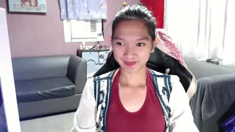 Snapshot of urasian_newra chatting on October 12, 7:40 am NEWRA ALLISON online show from October 12, 7:40 am