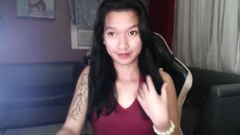 Snapshot of urasian_newra chatting on October 14, 5:52 am NEWRA ALLISON online show from October 14, 5:52 am