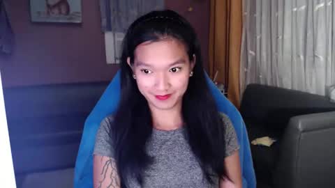 Snapshot of urasian_newra chatting on October 31, 8:10 pm NEWRA ALLISON online show from October 31, 8:10 pm