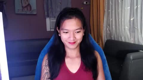 Snapshot of urasian_newra chatting on November 5, 8:09 pm NEWRA ALLISON online show from November 5, 8:09 pm