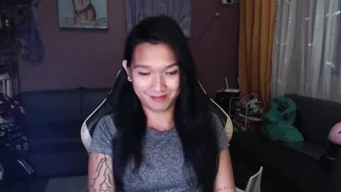 Snapshot of urasian_newra chatting on November 12, 10:09 pm NEWRA ALLISON online show from November 12, 10:09 pm