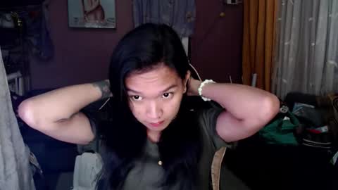 Snapshot of urasian_newra chatting on November 17, 8:36 pm NEWRA ALLISON online show from November 17, 8:36 pm