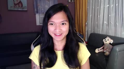 Snapshot of urasian_newra chatting on December 5, 12:41 am NEWRA ALLISON online show from December 5, 12:41 am