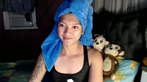 NEWRA  ALLISON online show from June 22, 4:20 am