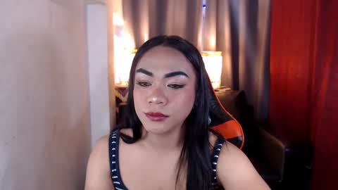 Snapshot of urasian_olivia1 chatting on January 9, 8:24 am Olivia online show from January 9, 8:24 am