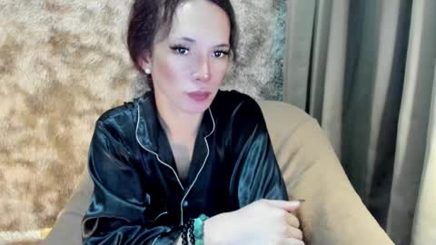 Snapshot of urasian_slut_yana chatting on February 13, 1:26 pm yana online show from February 13, 1:26 pm