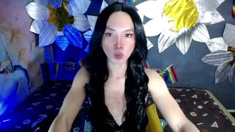 Snapshot of urasian_slut_yana chatting on July 5, 10:17 pm yana online show from July 5, 10:17 pm