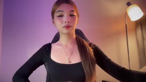 Snapshot of urasian_sweet_ria19 chatting on December 11, 11:21 pm Ria online show from December 11, 11:21 pm