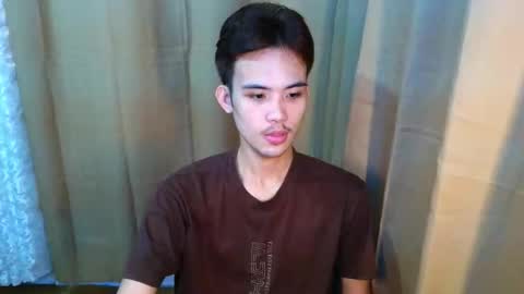 Snapshot of urasiancumboix2 chatting on May 21, 2:02 pm urasiancumboix2 online show from May 21, 2:02 pm