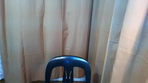 Snapshot of urasiancumboix2 chatting on June 1, 6:20 pm urasiancumboix2 online show from June 1, 6:20 pm
