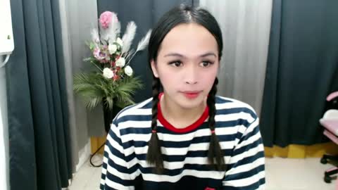 Snapshot of urasiancumgirl_ chatting on July 5, 8:21 am urasiancumgirl_ online show from July 5, 8:21 am