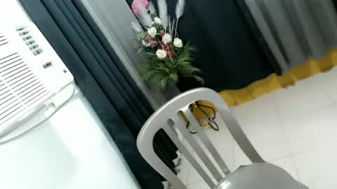Snapshot of urasiancumgirl_ chatting on July 7, 8:40 am urasiancumgirl_ online show from July 7, 8:40 am