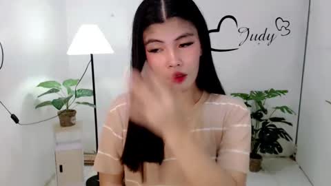 Snapshot of urasianpinayjudyxxx chatting on February 14, 8:21 am urasianpinayjudyxxx online show from February 14, 8:21 am