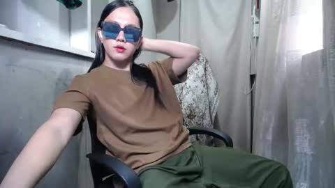 Snapshot of urasiantserika chatting on October 18, 8:04 am Erika online show from October 18, 8:04 am