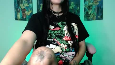 Snapshot of urbaby6irl chatting on February 15, 2:58 am Danielle online show from February 15, 2:58 am