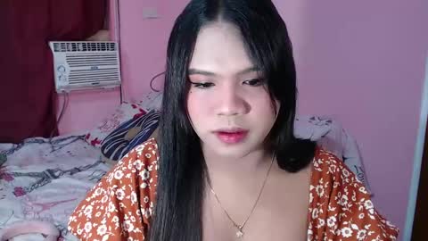 Snapshot of urbabysofia0305 chatting on January 26, 3:36 pm Sofia online show from January 26, 3:36 pm