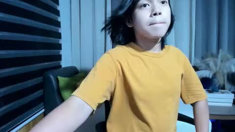 urbambislvt online show from April 24, 2:25 am