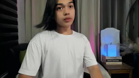 urbambislvt online show from April 26, 6:44 am