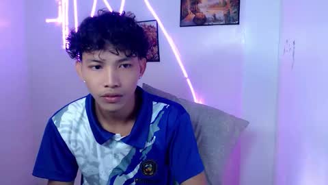 Snapshot of urbigcock_alvin chatting on May 16, 12:59 pm alvin let have some fun dont forget to follow online show from May 16, 12:59 pm